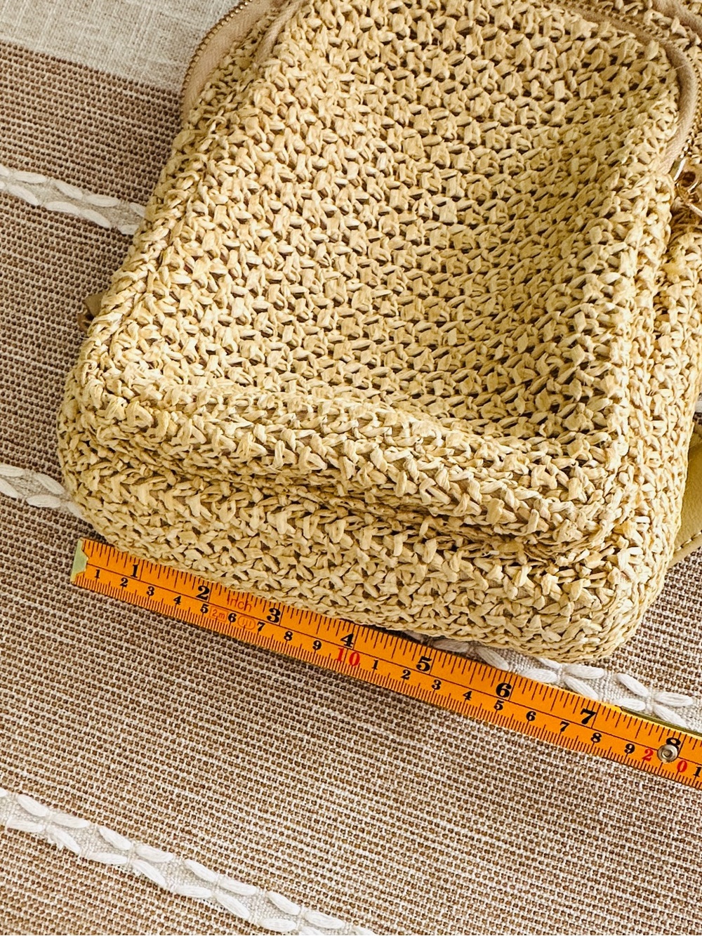 Urban Expressions Woven Crossbody Bag in Beige - Picture 8 of 10
